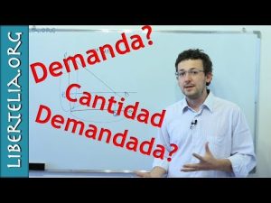 Entendiendo la distinción entre demanda y cantidad demandada